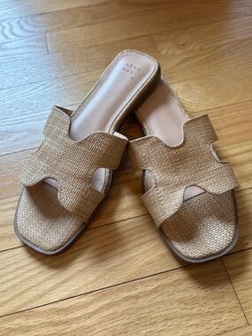 Woven Slide Sandals in Natural Tan | Size 8
